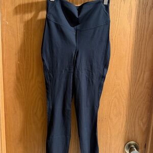 Lululemon size 4 base pace leggings